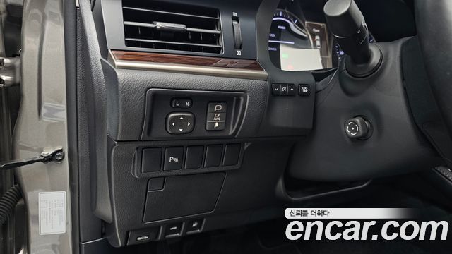 Lexus ES300h Supreme XV60 2017 — фото 27