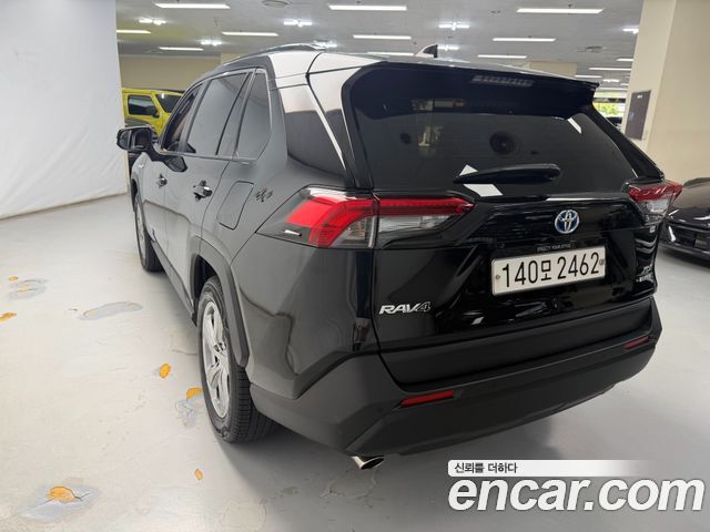 Toyota RAV4 (V) 2.5 2WD Hybrid 2021 — фото 3