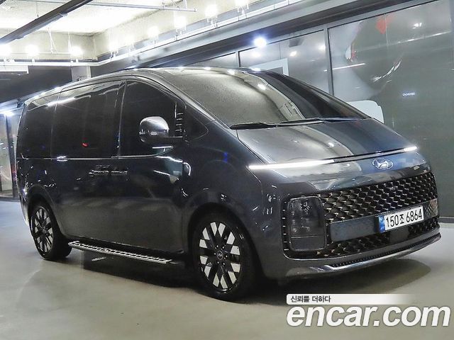 Hyundai Staria L3.5 Lounge 9-Seater Inspiration 2022 — фото 1