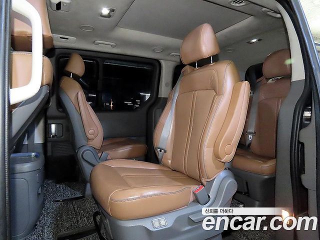 Hyundai Staria L3.5 Lounge 9-Seater Inspiration 2022 — фото 7