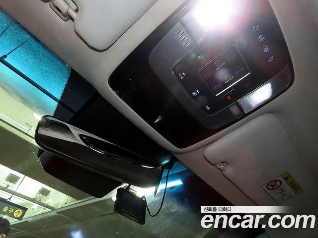 Hyundai Staria L3.5 Lounge 9-Seater Inspiration 2022 — фото 17