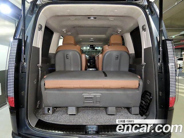 Hyundai Staria L3.5 Lounge 9-Seater Inspiration 2022 — фото 19