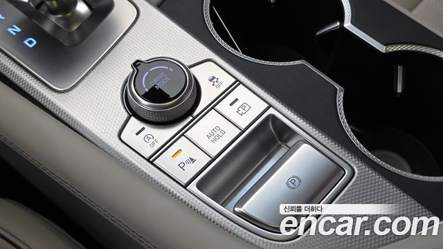 Genesis G70 Shooting Brake Gasoline 2.5T 2WD 2025 — фото 17
