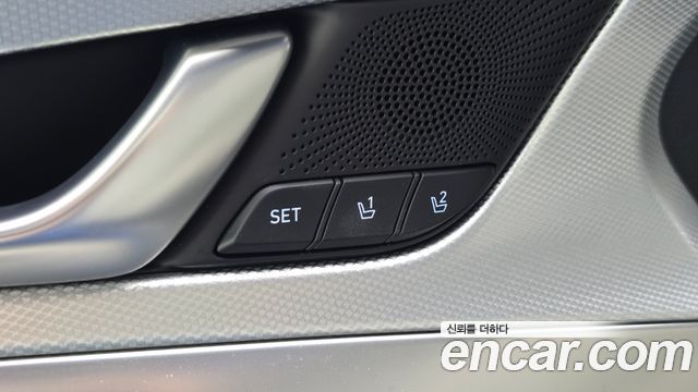 Genesis G70 Shooting Brake Gasoline 2.5T 2WD 2025 — фото 34