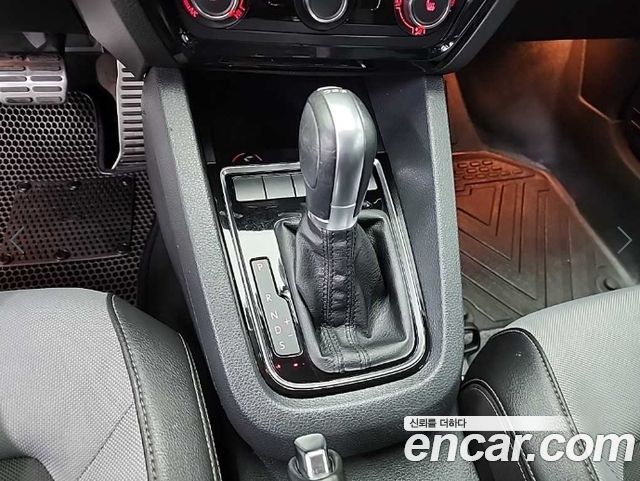 Volkswagen Jetta 2.0 TDI BlueMotion 6th 2015 — фото 9