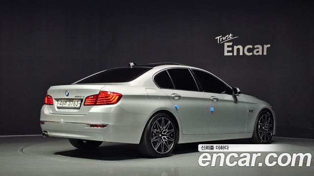 BMW 5 Series (F10) 520d Luxury 2014 — фото 2