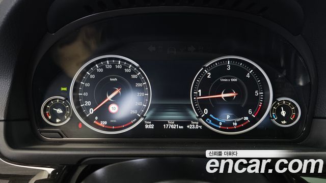 BMW 5 Series (F10) 520d Luxury 2014 — фото 8