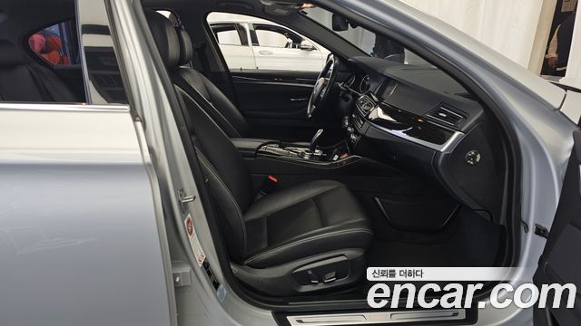 BMW 5 Series (F10) 520d Luxury 2014 — фото 11