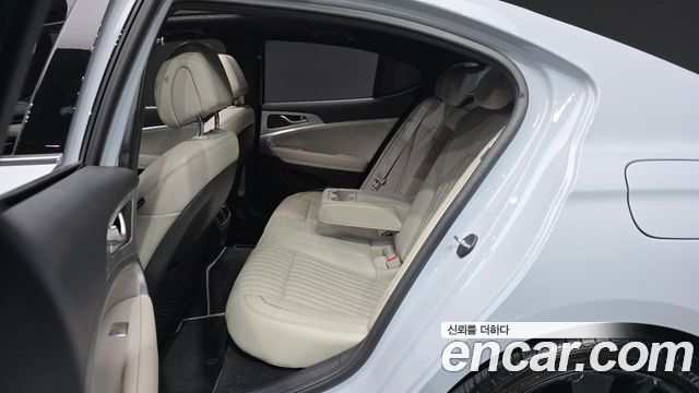 Genesis G70 Gasoline 2.0T 2WD 2021 — фото 12