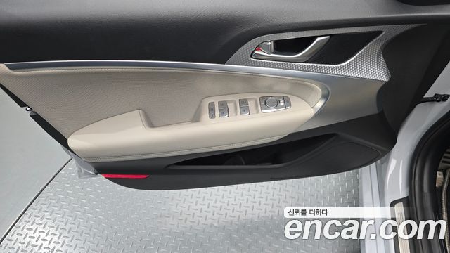 Genesis G70 Gasoline 2.0T 2WD 2021 — фото 24