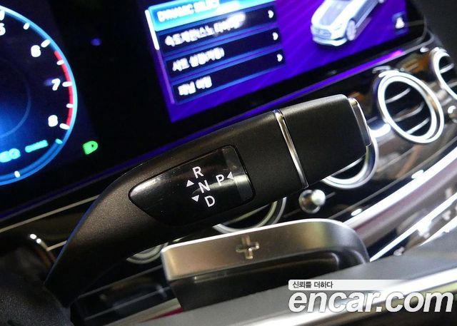 Mercedes-Benz E-Class (W213) E450 4MATIC Exclusive 2023 — фото 9