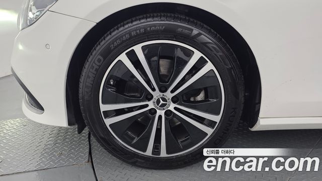 Mercedes-Benz E-Class (W213) E250 Avantgarde 2021 — фото 5