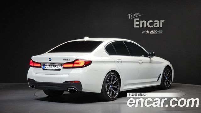 BMW 5 Series (G30) 523d M Sport 2023 — фото 2