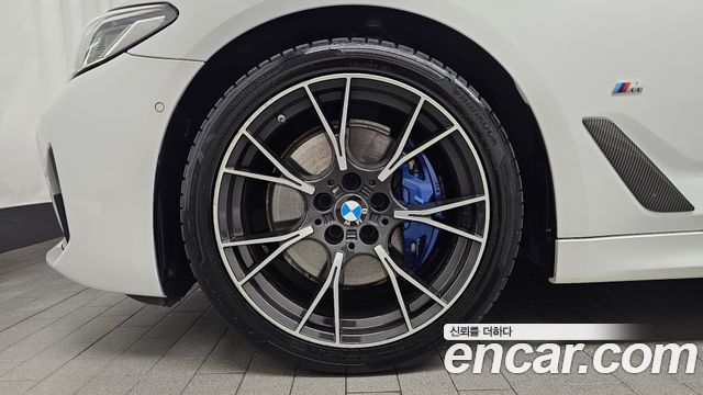 BMW 5 Series (G30) 523d M Sport 2023 — фото 5