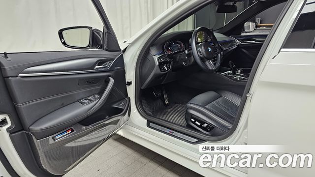 BMW 5 Series (G30) 523d M Sport 2023 — фото 10