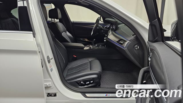 BMW 5 Series (G30) 523d M Sport 2023 — фото 26