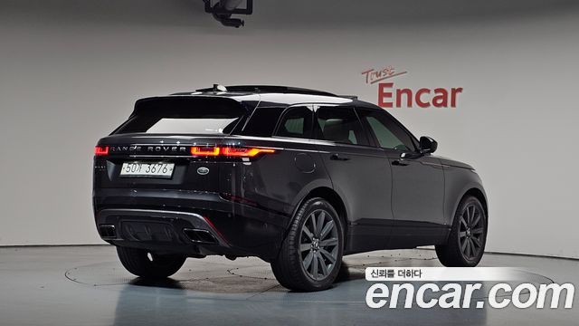 Land Rover Range Rover Velar 3.0 D300 R-Dynamic HSE 2018 — фото 2
