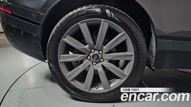 Land Rover Range Rover Velar 3.0 D300 R-Dynamic HSE 2018 — фото 21