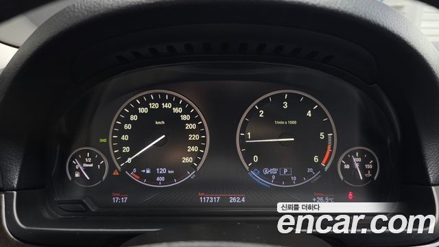 BMW 5 Series (F10) 520d 2013 — фото 8