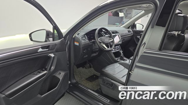Volkswagen Tiguan (II) 2.0 TDI Prestige 2023 — фото 10