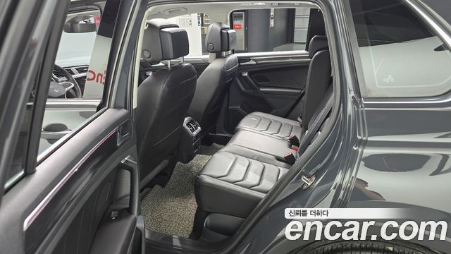 Volkswagen Tiguan (II) 2.0 TDI Prestige 2023 — фото 11