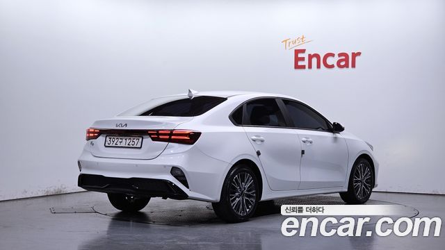 Kia K3 (II) 1.6 Prestige 2023 — фото 2
