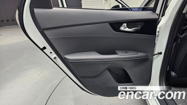 Kia K3 (II) 1.6 Prestige 2023 — фото 25