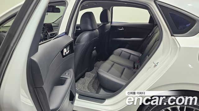 Kia K3 (II) 1.6 Prestige 2023 — фото 26
