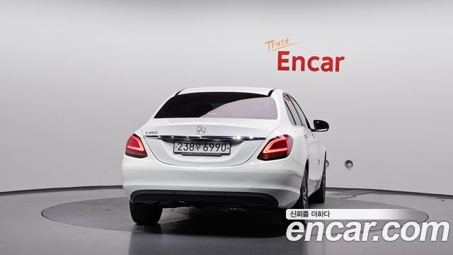 Mercedes-Benz C-Class (W205) C200 2019 — фото 4