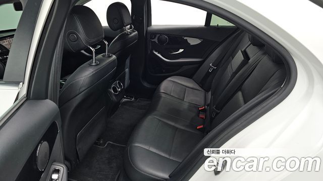 Mercedes-Benz C-Class (W205) C200 2019 — фото 12