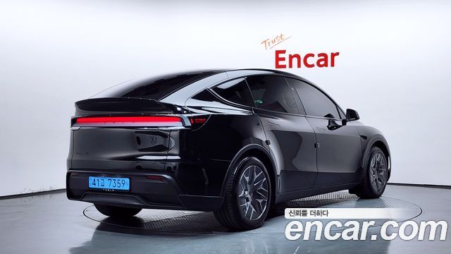 Tesla Model Y L Long Range AWD 2026 — фото 2
