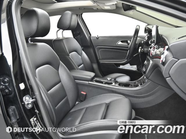 Mercedes-Benz GLA-Class (X156) GLA220 Premium 2019 — фото 10