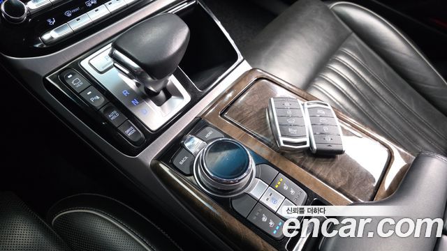 Genesis EQ900 3.8 GDI AWD Prestige 2017 — фото 9