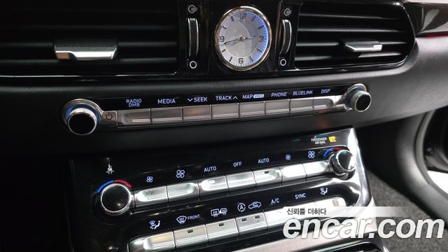 Genesis EQ900 3.8 GDI AWD Prestige 2017 — фото 16