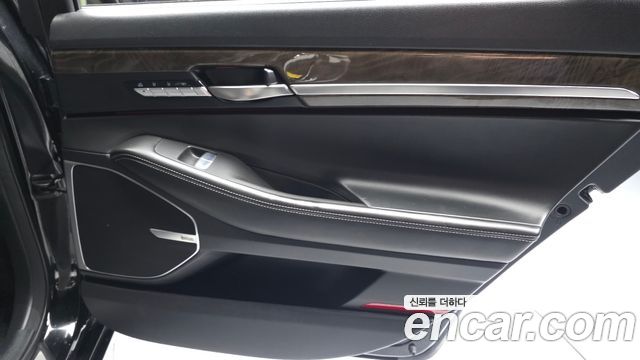 Genesis EQ900 3.8 GDI AWD Prestige 2017 — фото 25