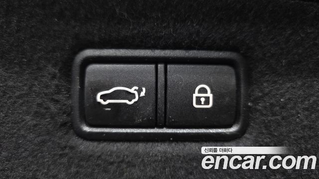 Genesis EQ900 3.8 GDI AWD Prestige 2017 — фото 31