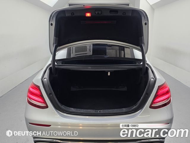 Mercedes-Benz E-Class (W213) E300 Avantgarde 2019 — фото 23