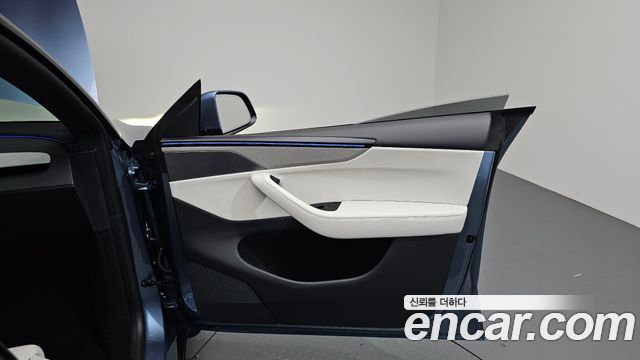 Tesla Model Y L Long Range AWD 2026 — фото 24