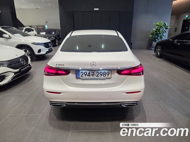 Mercedes-Benz E-Class (W213) E250 Avantgarde 2023 — фото 4