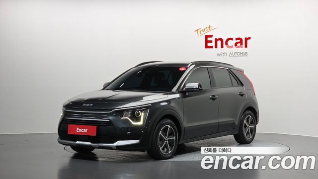 Kia Niro Prestige 2024 — фото 1