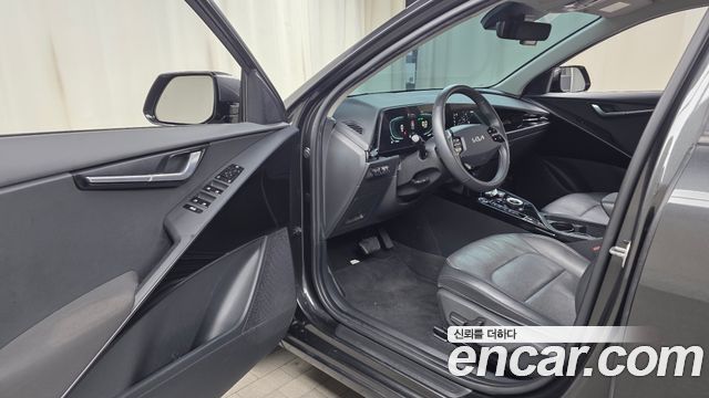 Kia Niro Prestige 2024 — фото 10