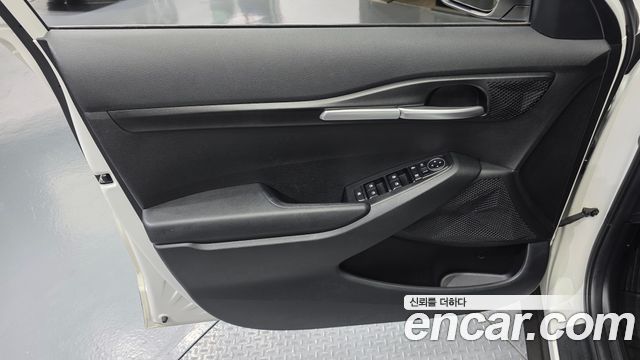 Kia Seltos Gasoline 1.6 Turbo 2WD Prestige 2022 — фото 24
