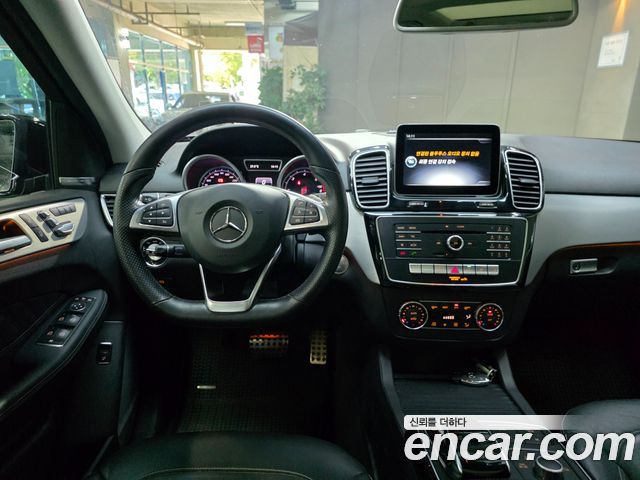 Mercedes-Benz GLE-Class (W166) GLE350 d 4MATIC Premium 2018 — фото 7