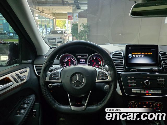 Mercedes-Benz GLE-Class (W166) GLE350 d 4MATIC Premium 2018 — фото 18