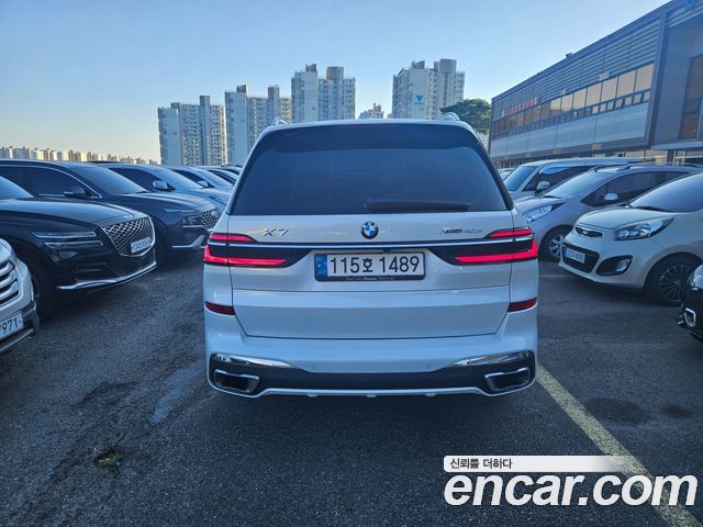 BMW X7 (G07) xDrive 40d M Sport 7 STR 2025 — фото 4