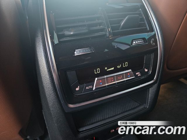 BMW X7 (G07) xDrive 40d M Sport 7 STR 2025 — фото 19