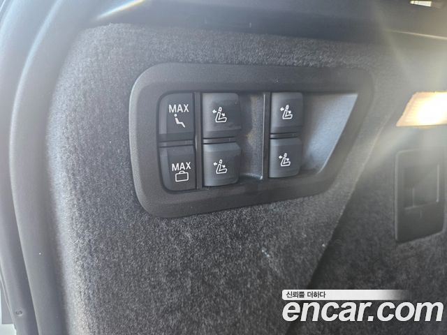 BMW X7 (G07) xDrive 40d M Sport 7 STR 2025 — фото 21