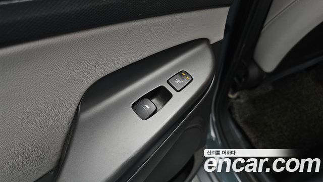 Hyundai Kona Gasoline 1.6 Turbo 4WD Inspiration 2021 — фото 29