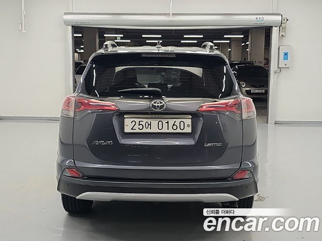 Toyota RAV4 2.5 2WD 4th 2016 — фото 3