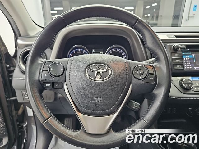 Toyota RAV4 2.5 2WD 4th 2016 — фото 9